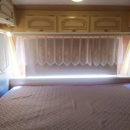 Hydraswave Caravan Campsite *